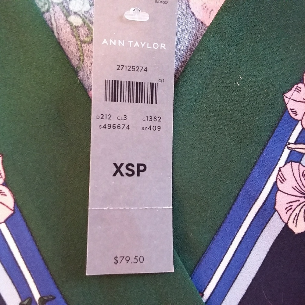 Ann Taylor Women's Wrap Around Top NWT - Picture 6 of 7